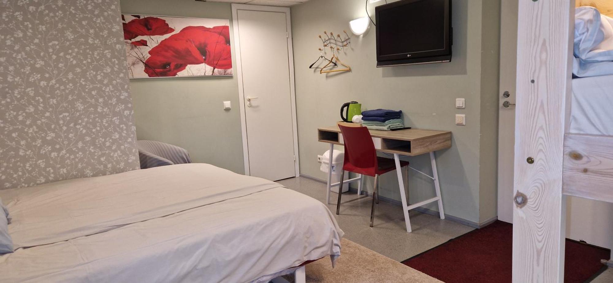 Freedom65 Hostel&Caravan Talin Exterior foto